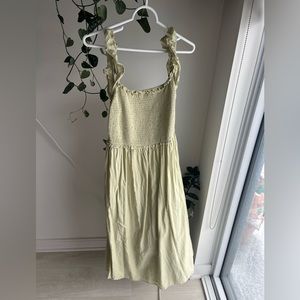 Wilfred Reminisce Dress from Aritzia 💚